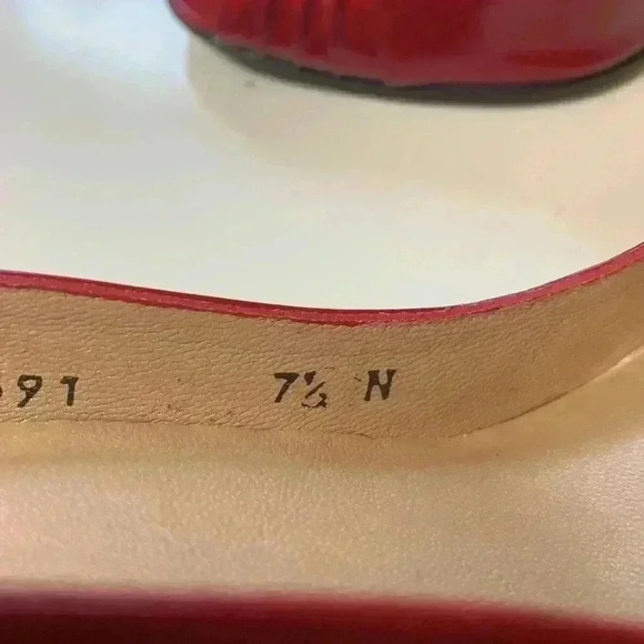 Stuart Weitzman, candy apple red heels with peep toe, 7 1/2 narrow - Picture 9 of 13